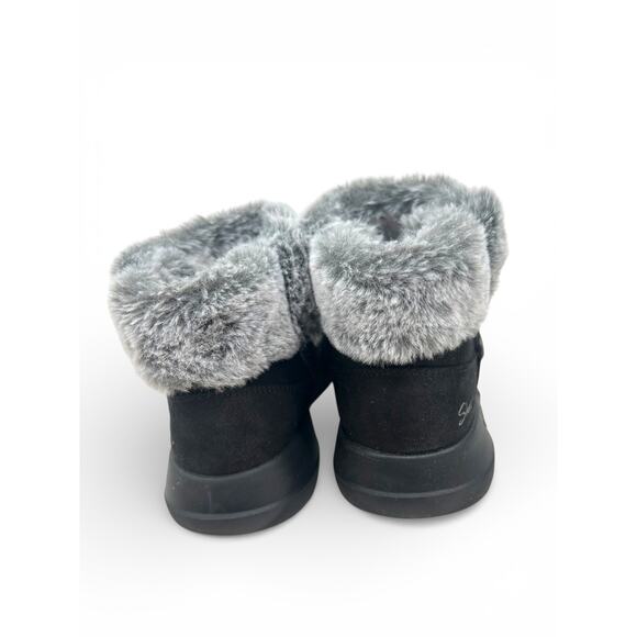 SKECHERS Woman's Nubuck Fur Lined Booties 7 Comfortable and Toasty Warm! - Picture 3 of 8
